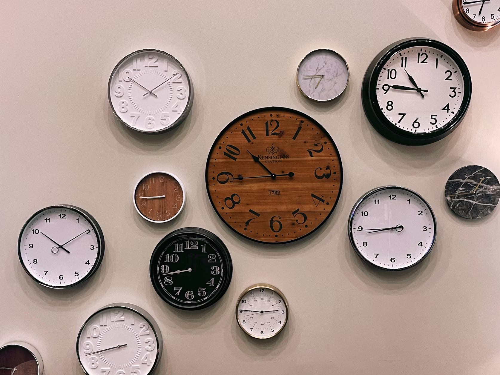 Clocks representing edible timing