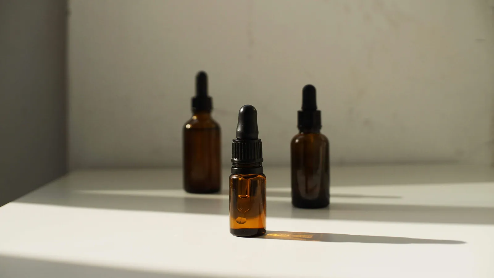 Hemp THC tincture dropper bottle